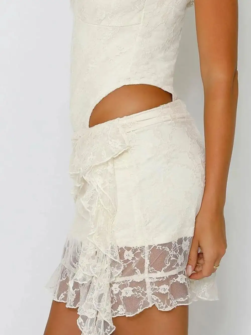 Quiet Ruffle Trim Lace Detail Skirt
