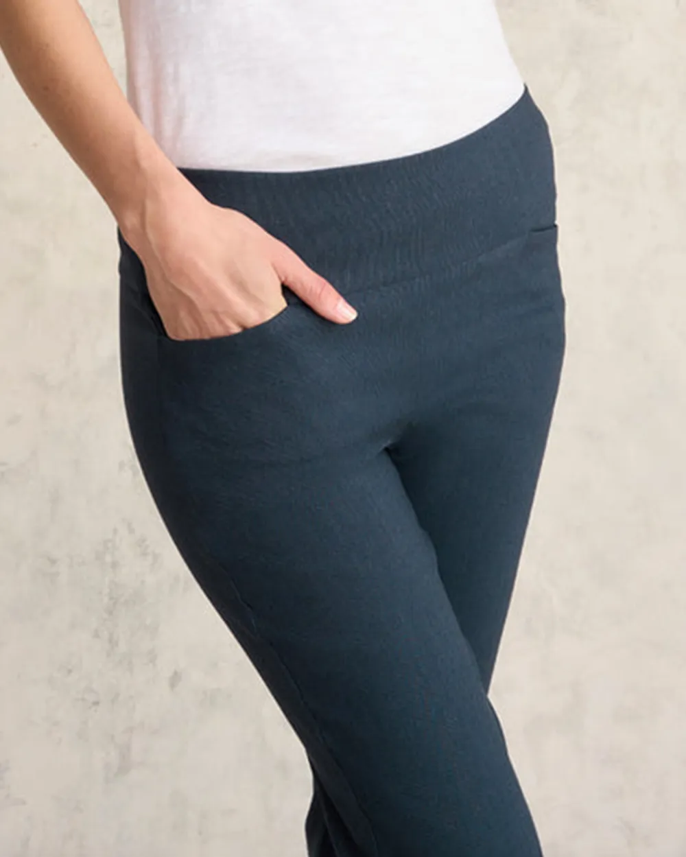 Curved Hem Pant