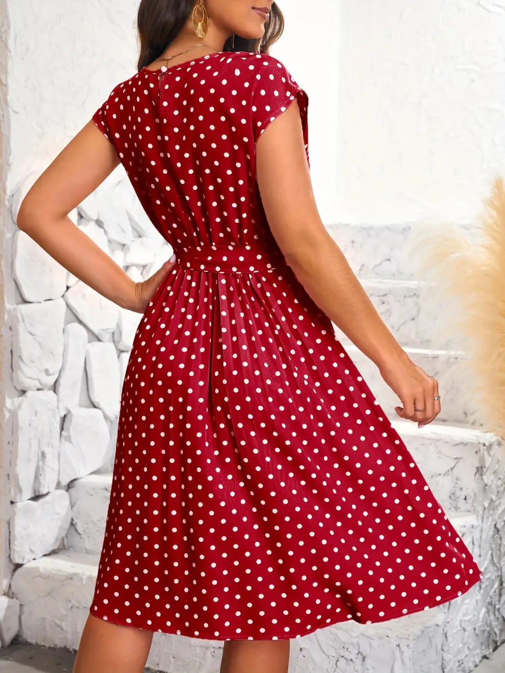 Polka Dot Pleated Dress: Spring Style (Casual, Short Sleeves)