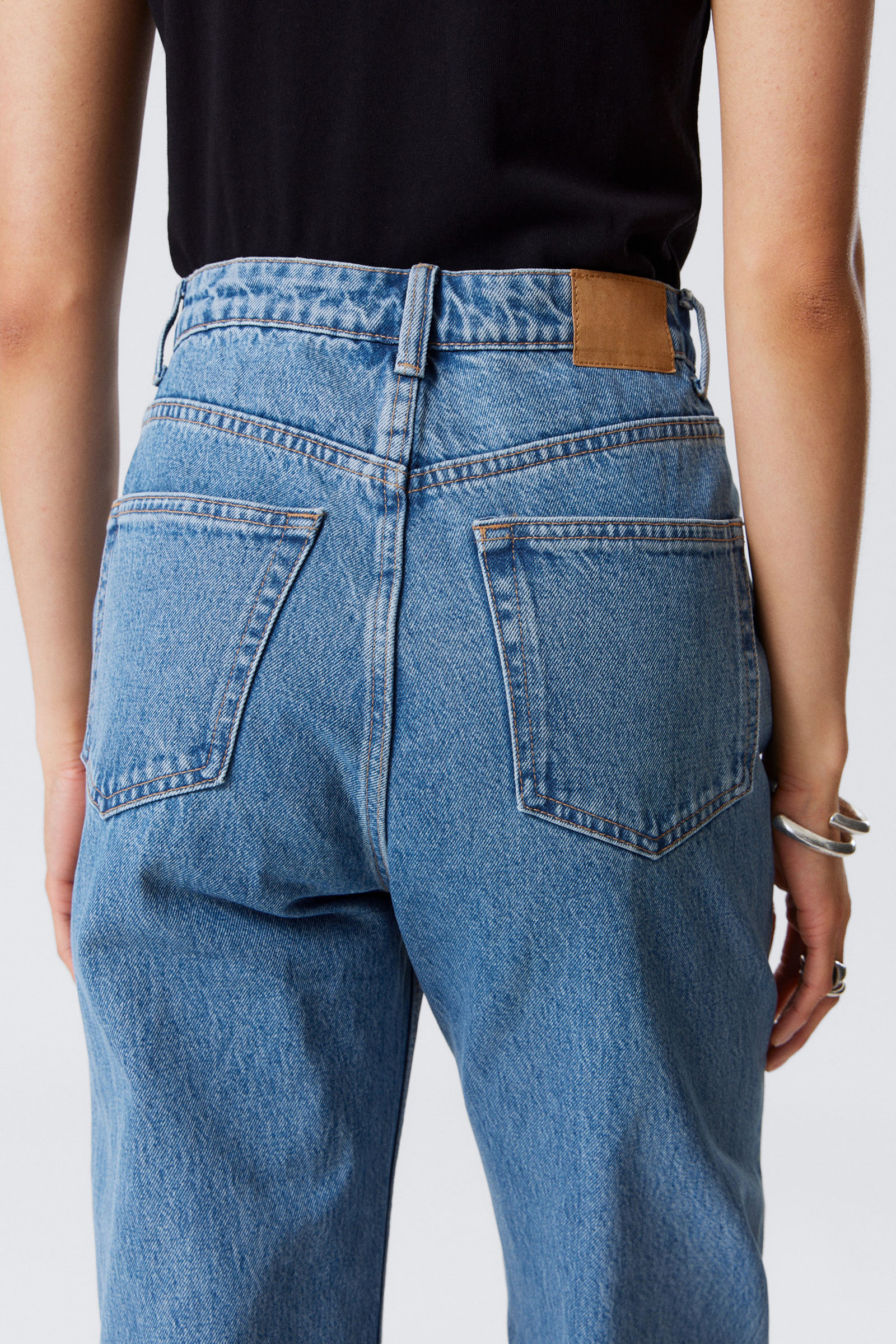 High Rise Jeans With Pockets