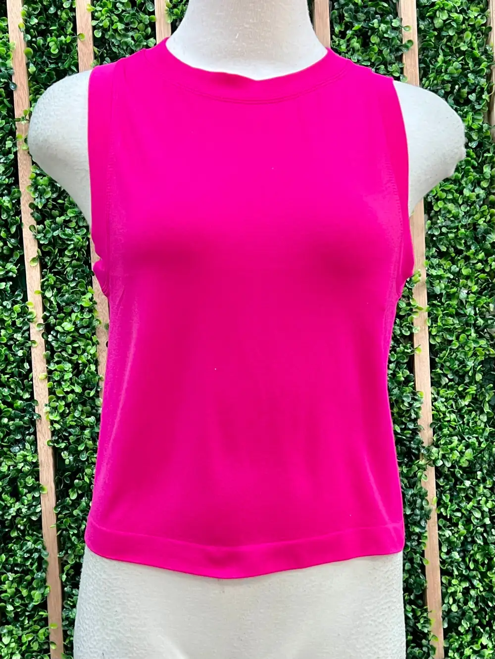 Flat Seamless Crew Neck Top