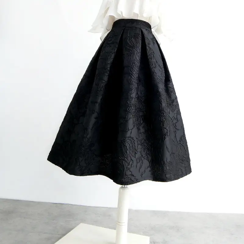 Airy Carry Flared Floral Skirt