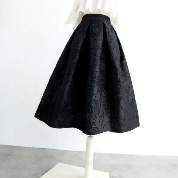 Airy Carry Flared Floral Skirt