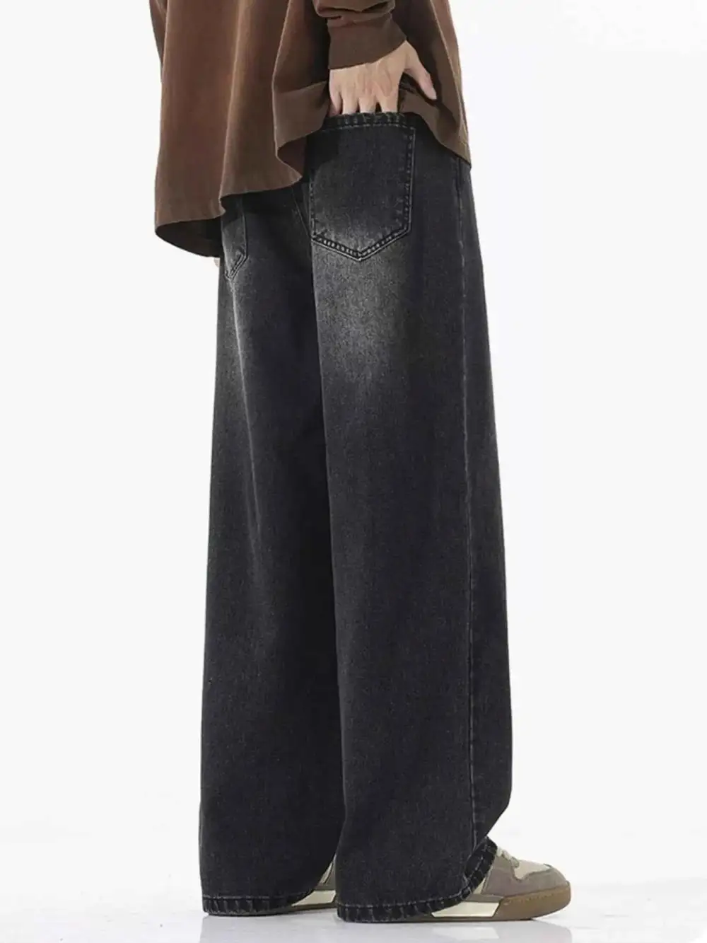 Wide-Leg Relaxed Fit Jeans