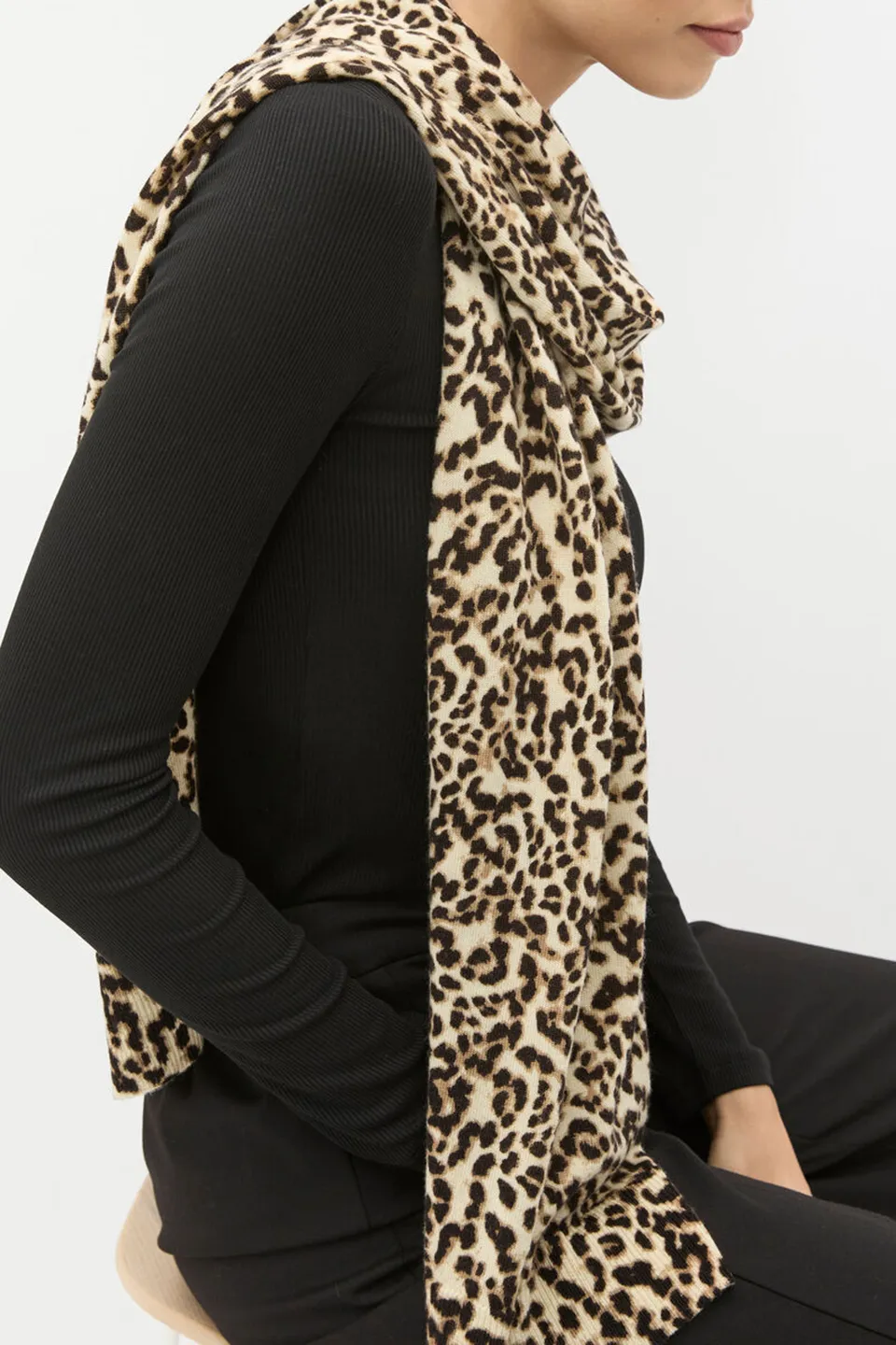 Warm Leopard Print Fashion Scarf