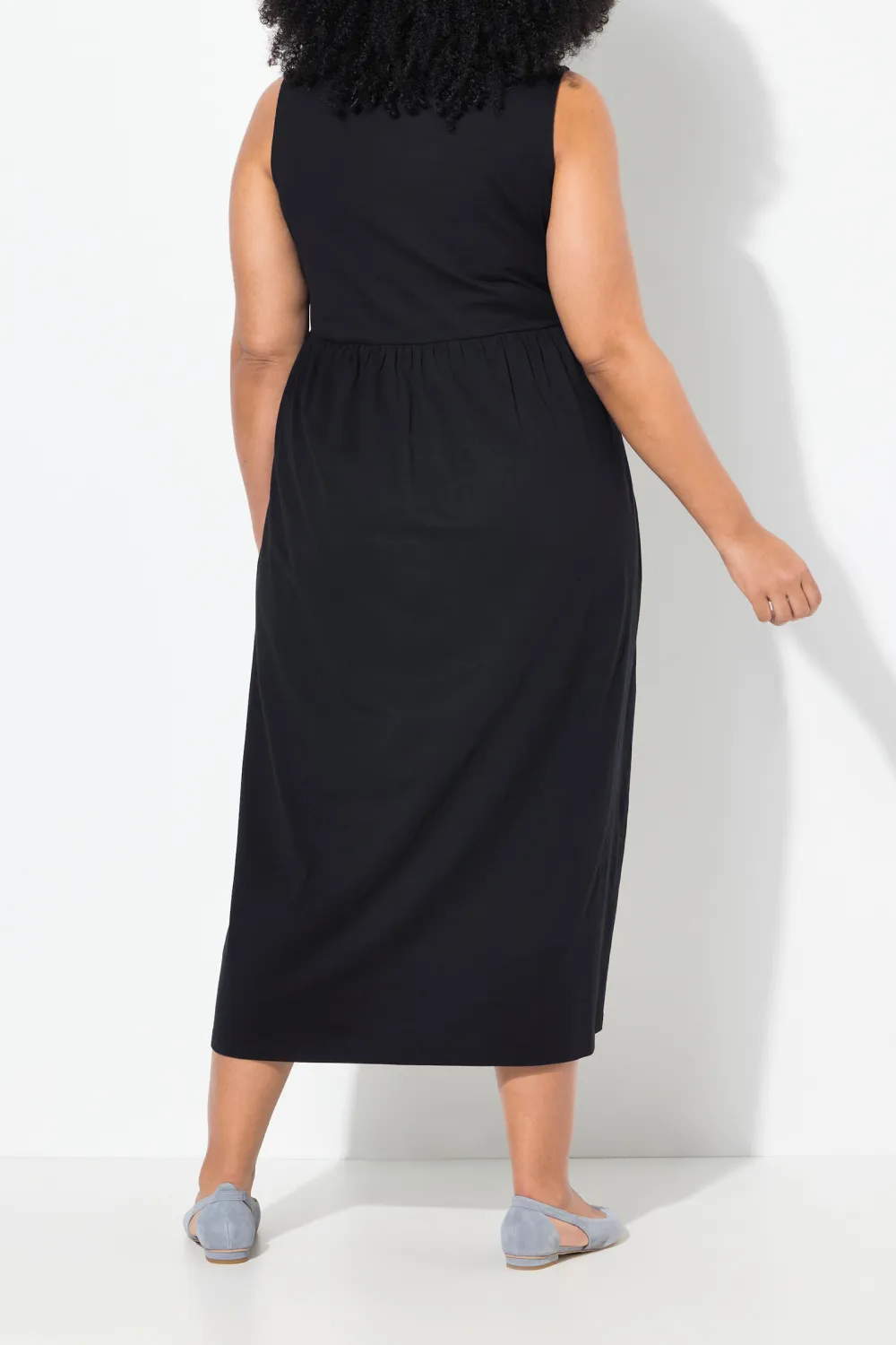Solid Color Notch Round Neck Dress