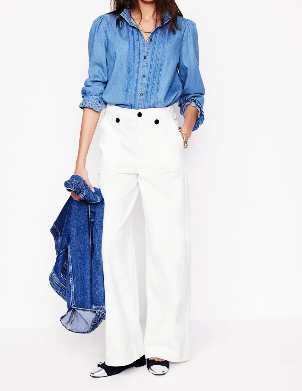 Mid Rise Button Detail Jeans