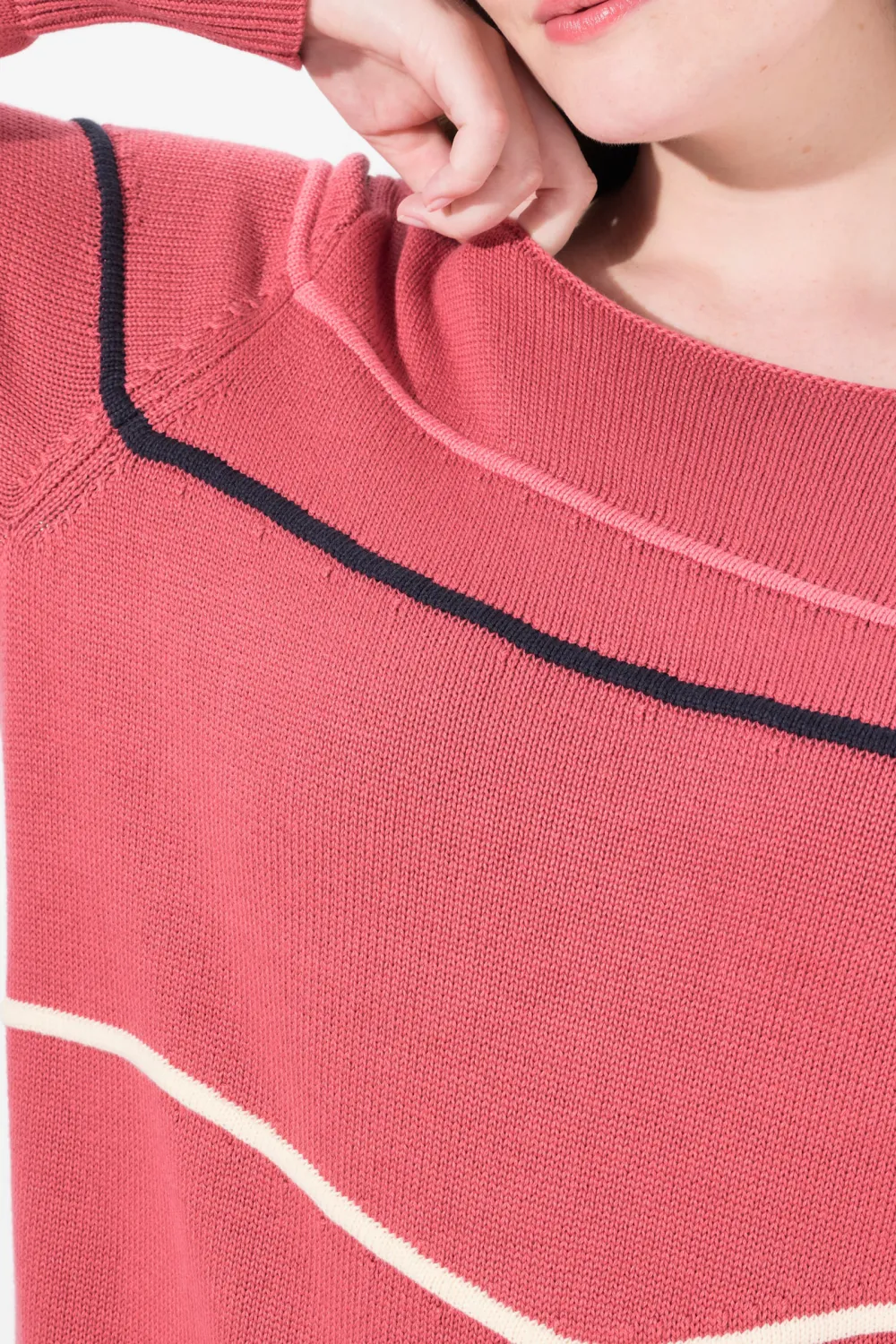 Collar Curled Sweater