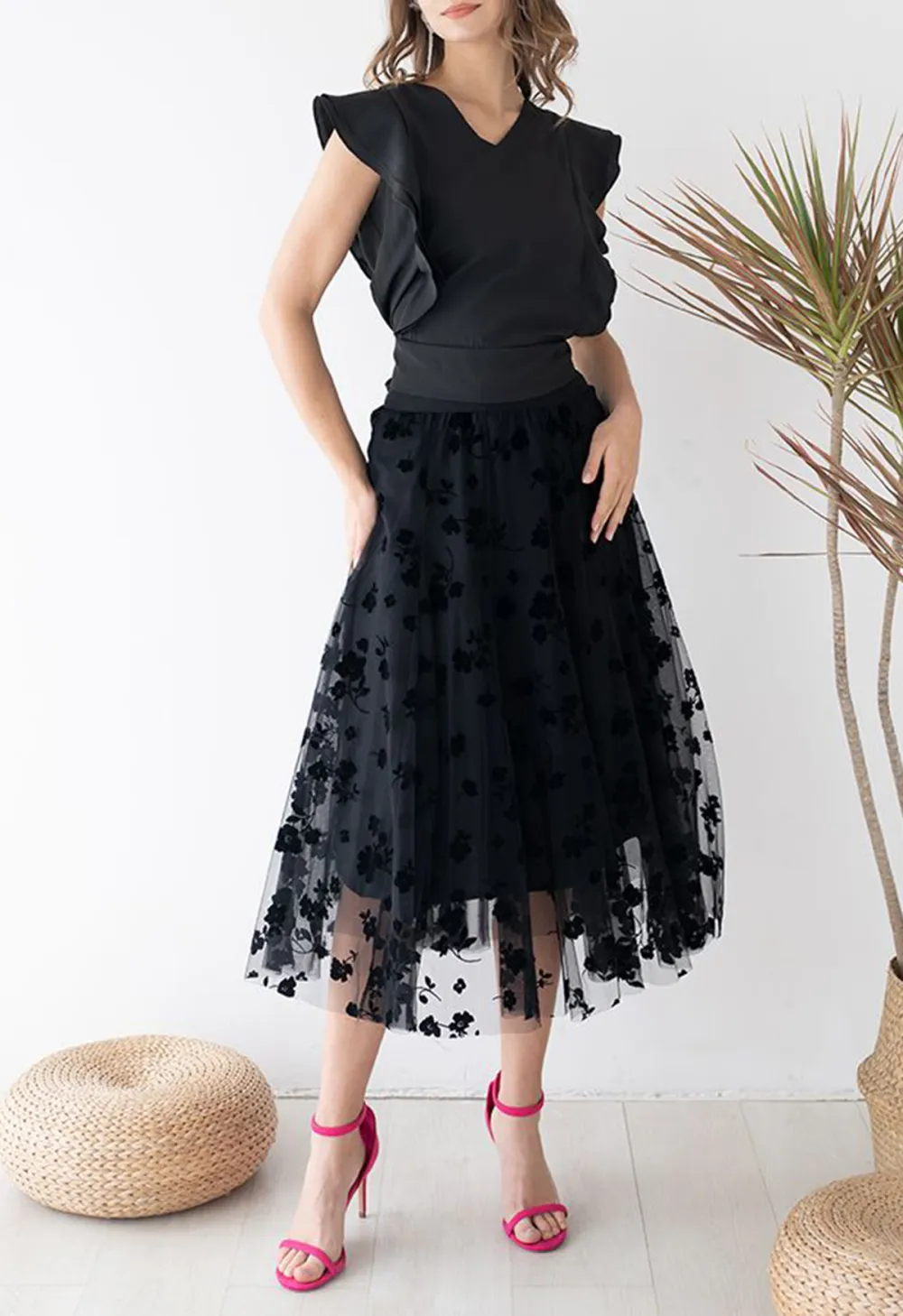 3D POSY DOUBLE-LAYERED MESH MIDI SKIRT IN BLACK