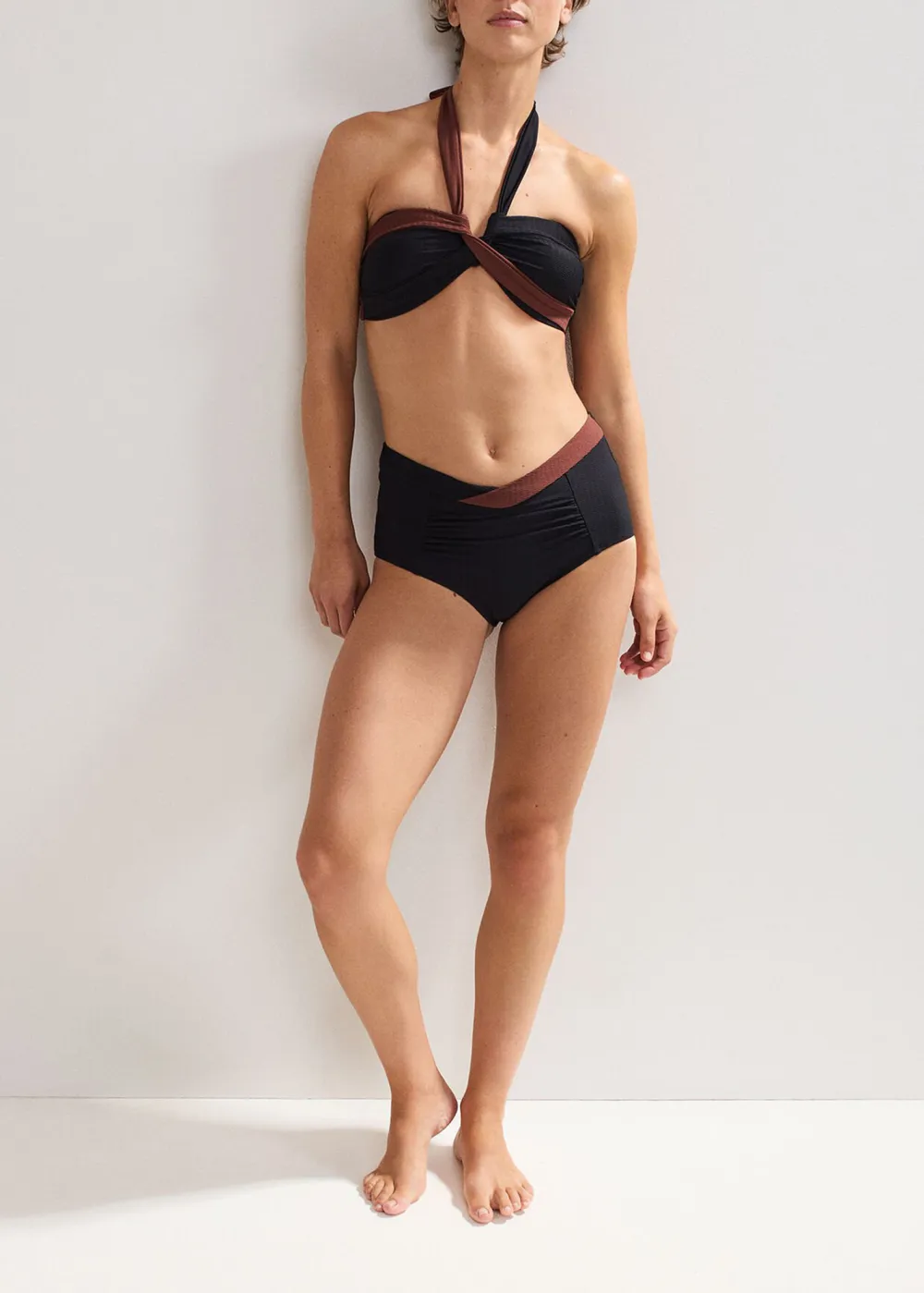 Lady's Halter-Neck Bikini Top