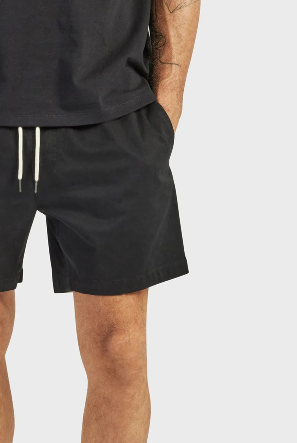 Volley Short-Black