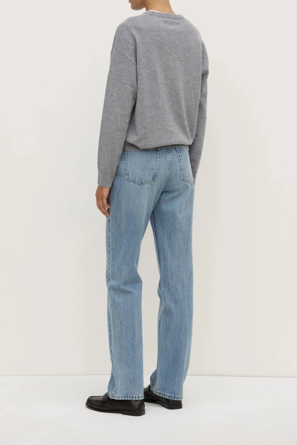 Ribbed Mouth Loose Sweater