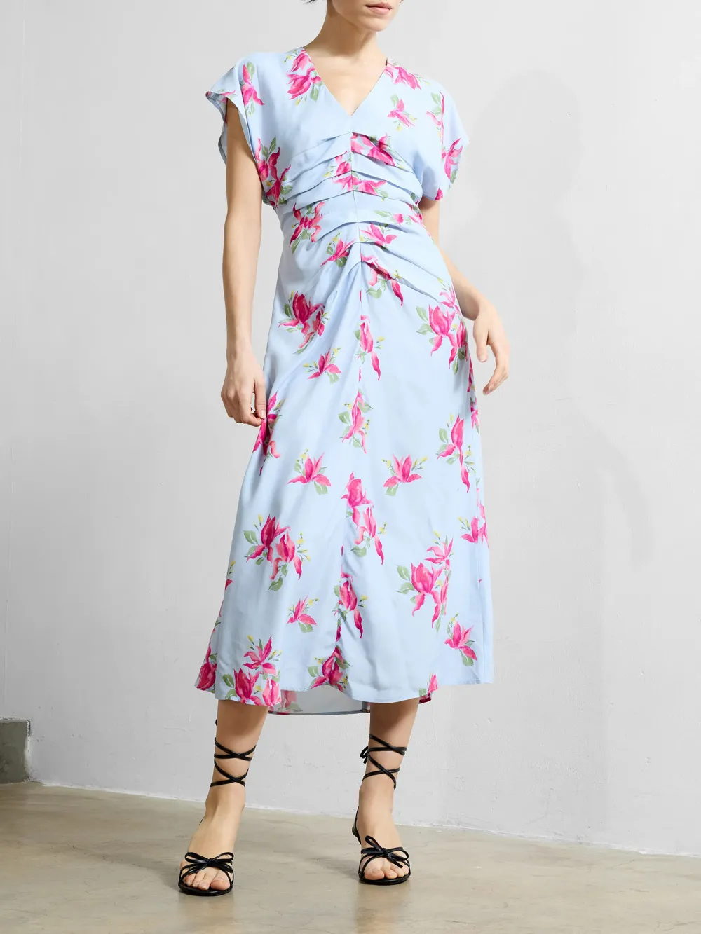 Easy And Stylish Playful Floral Print Dress