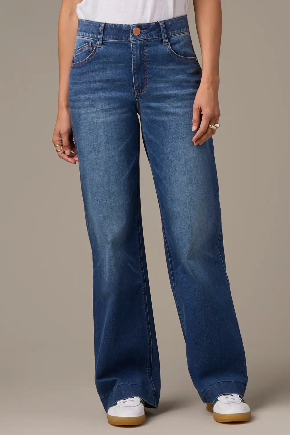 Petite High Rise Wide Leg Jeans