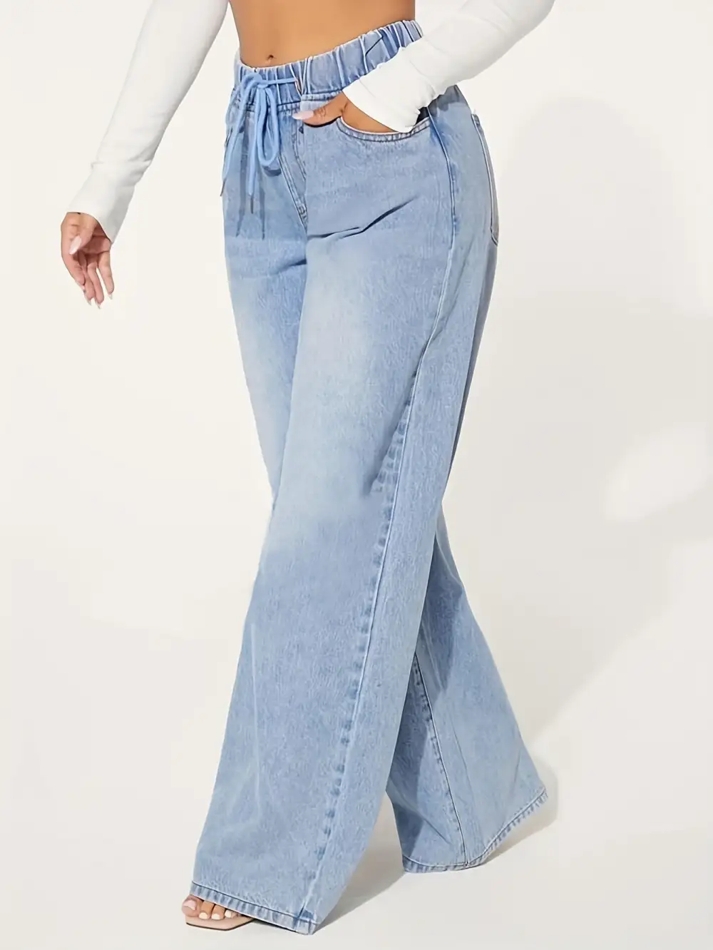 Distressed Baggy Jeans: Relaxed Comfort (Blue Denim, Drawstring Waist)