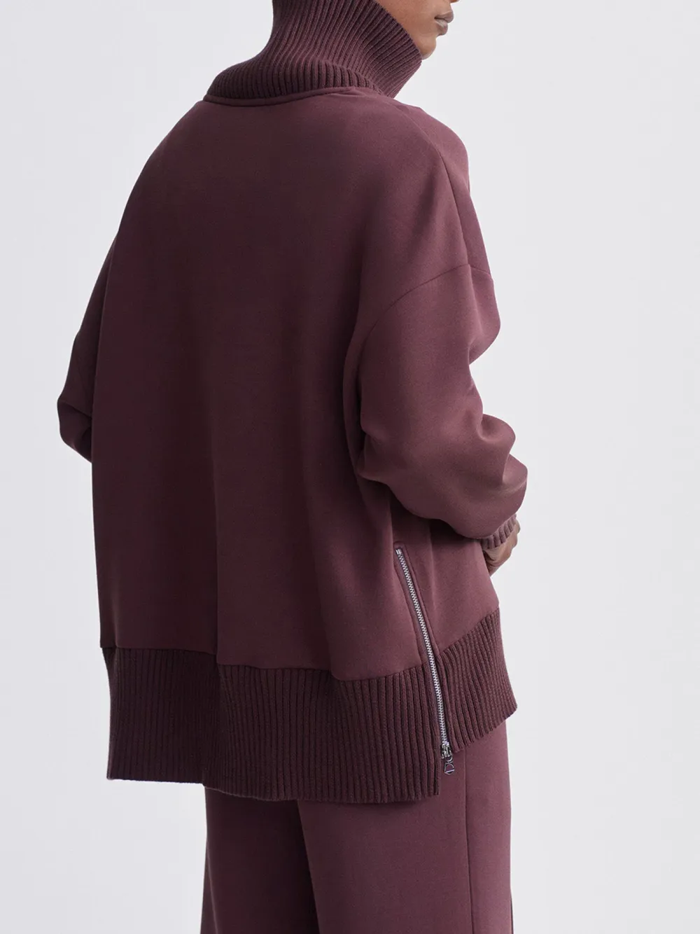 Elegant Turtleneck Textured Knit Sweatshirt