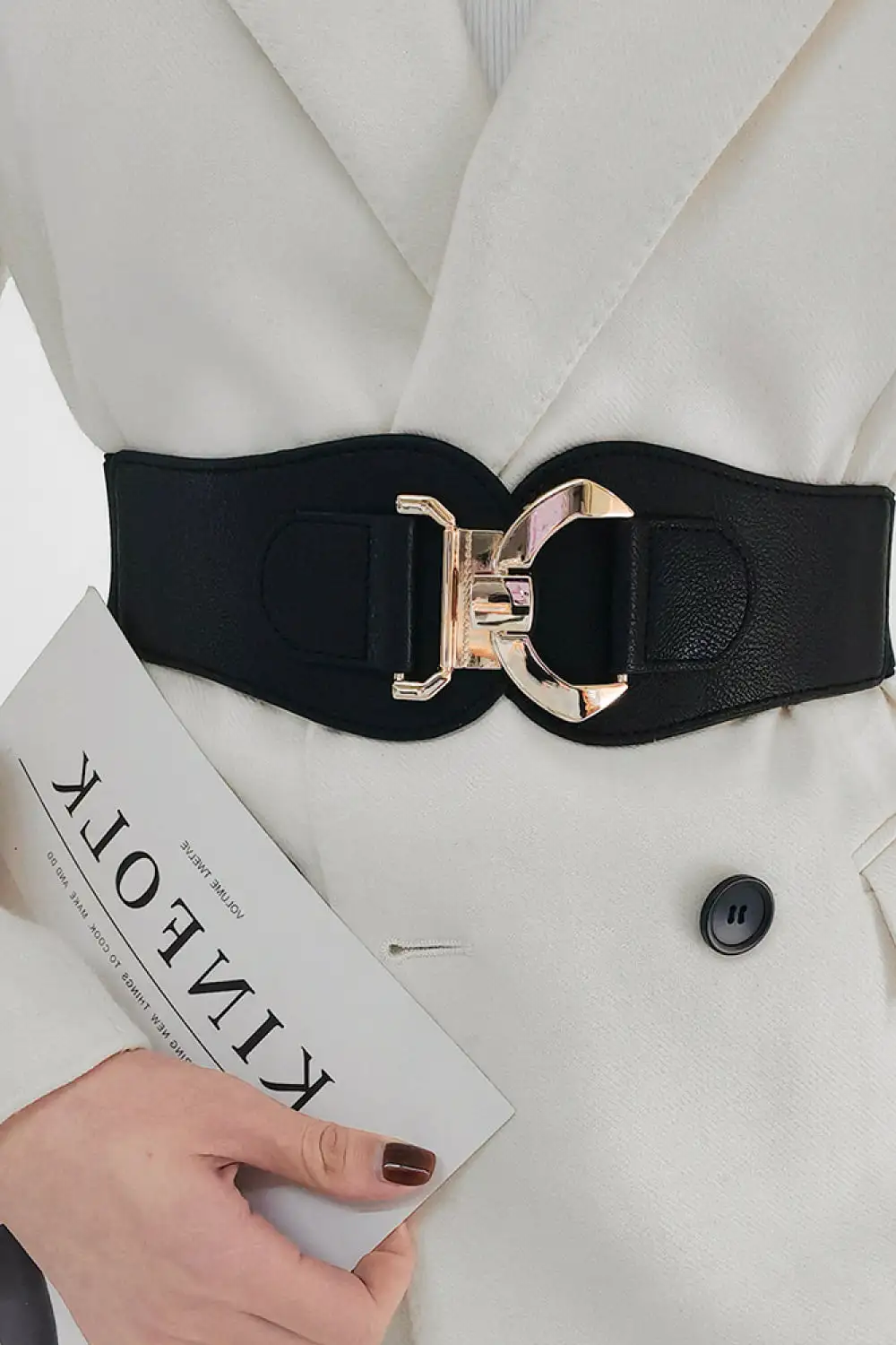 Rounded Buckle Waist Belt