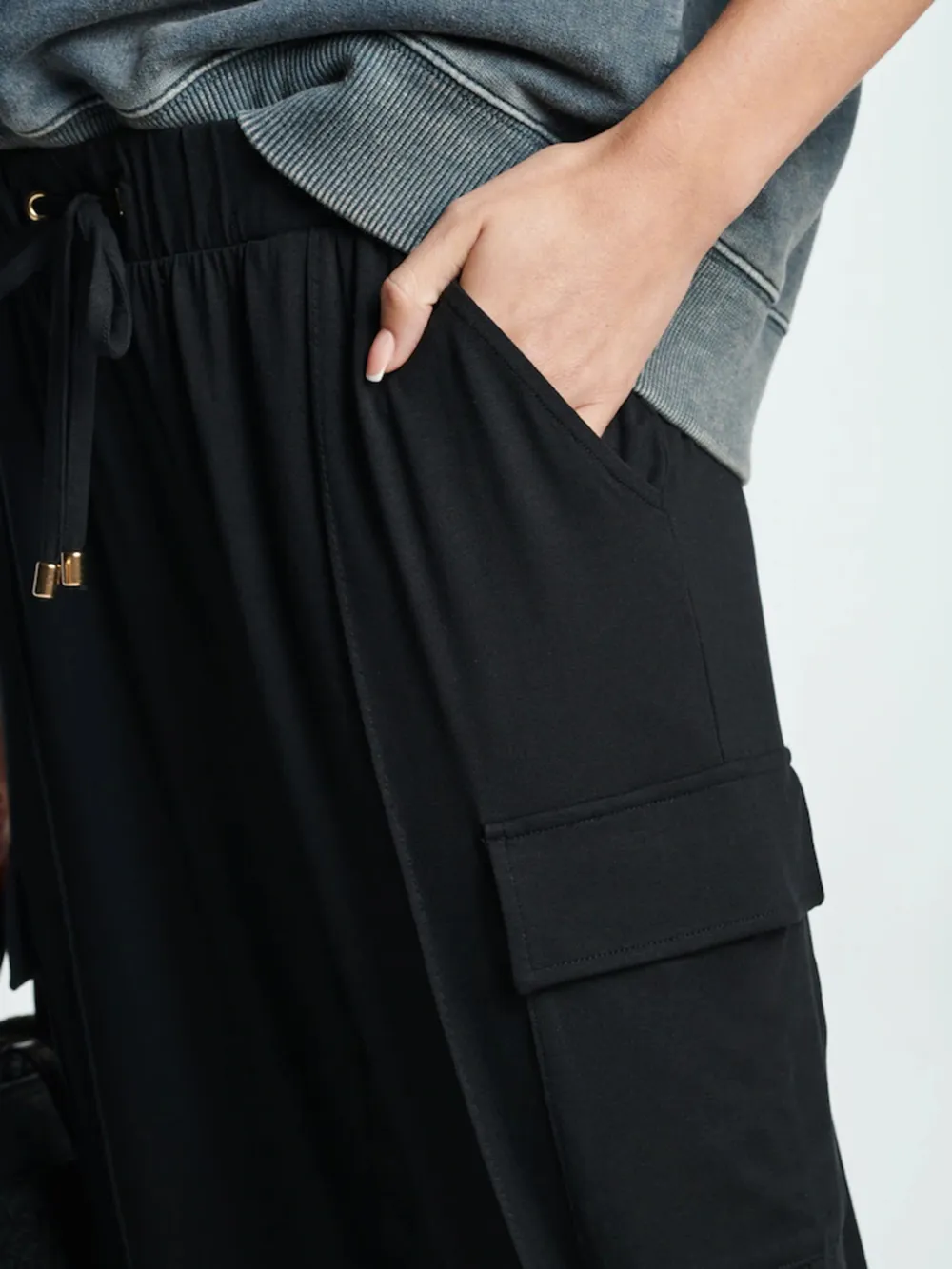 Solid Color Tapered Leg Workout Pants