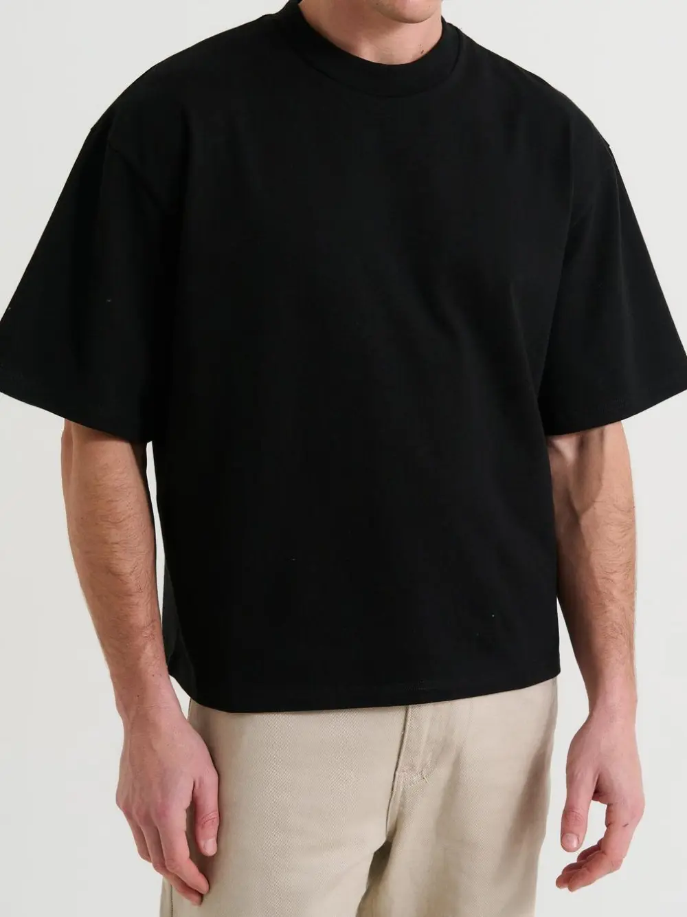 Leisure Casual And Daily Light Black Tee