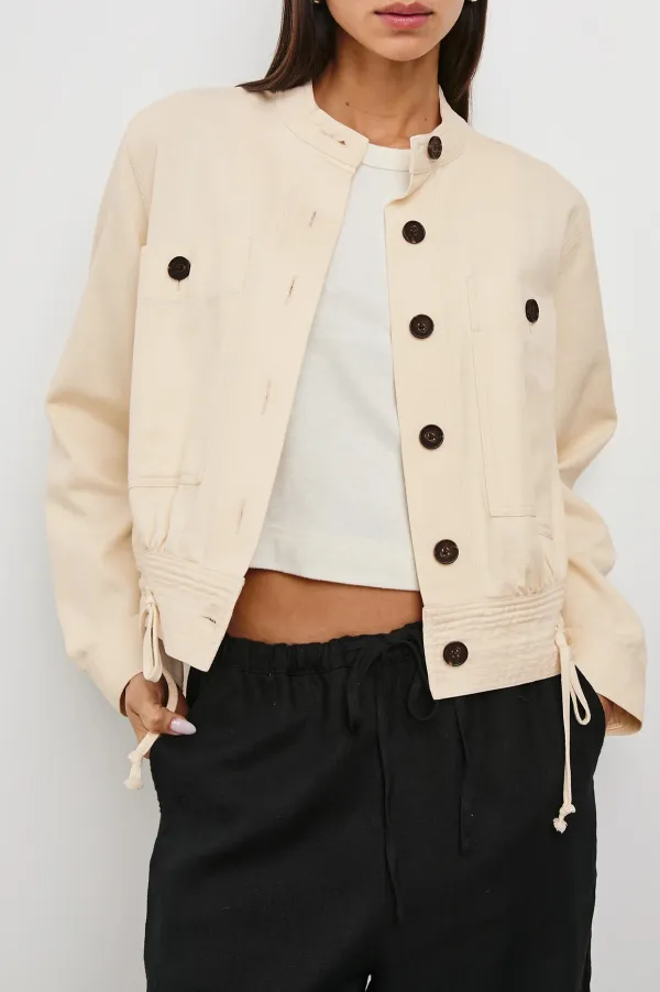 Dark-Colored Horn-Button Design Large Pocket Jacket
