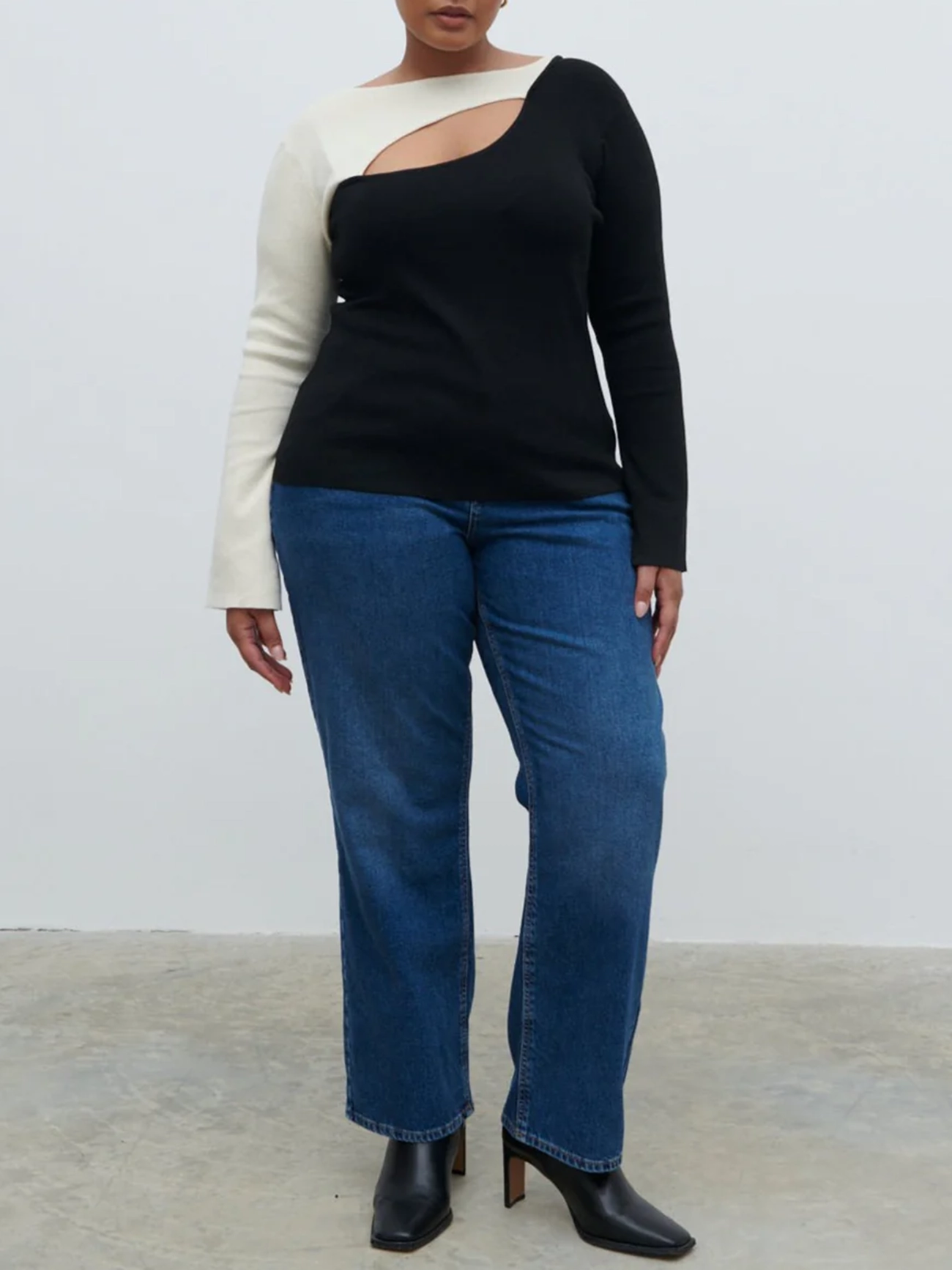 Contrast Knit Top Curve