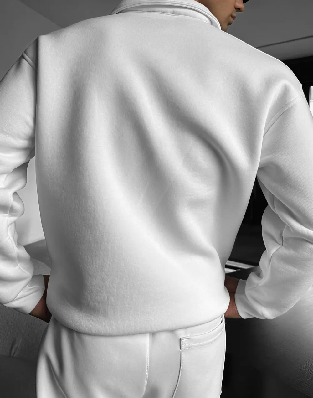 Weekend Relaxed Core Sweatshirt
