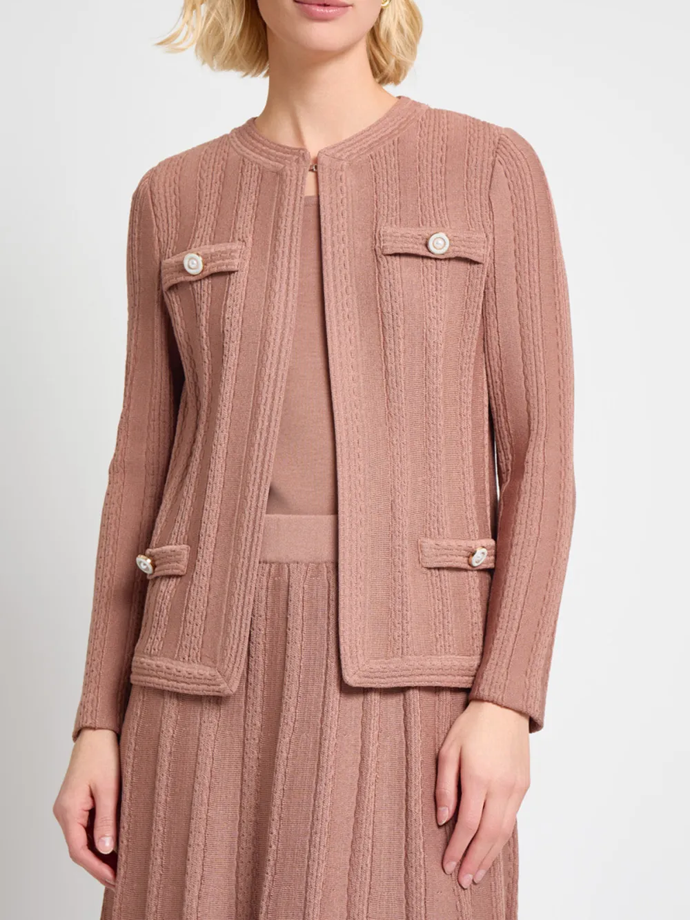 Round Neck Long Sleeved Knitted Jacket