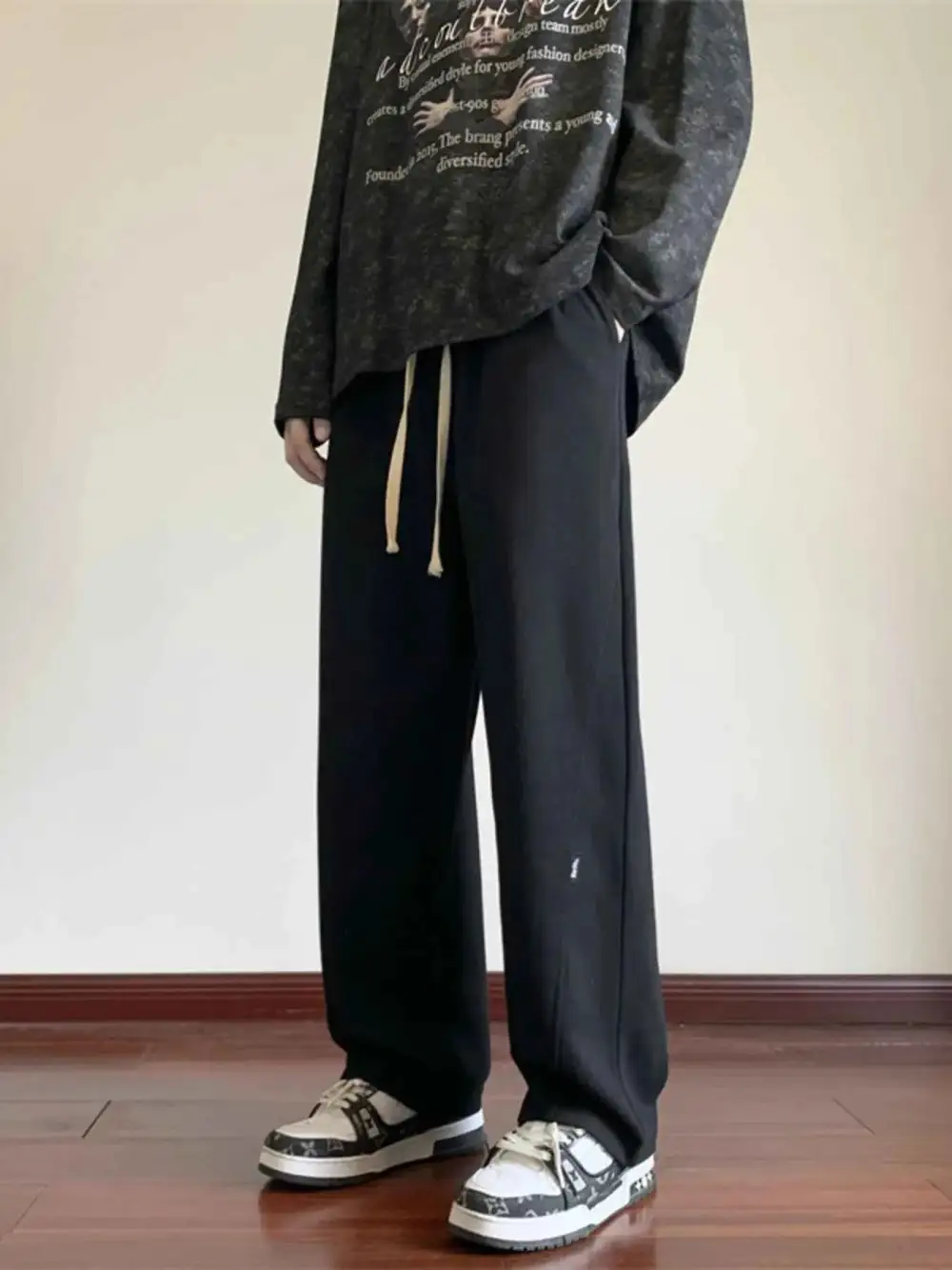 Everyday Relaxed Wide-Leg Drawstring Pants