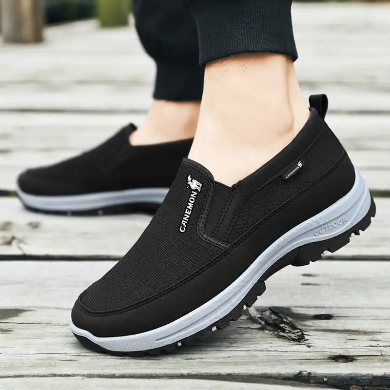 Plus Size Casual Sneakers US 15 Slip-On Walking Shoes Men Breathable Mesh Lightweight Athletic Shoes for Cross-Border Export