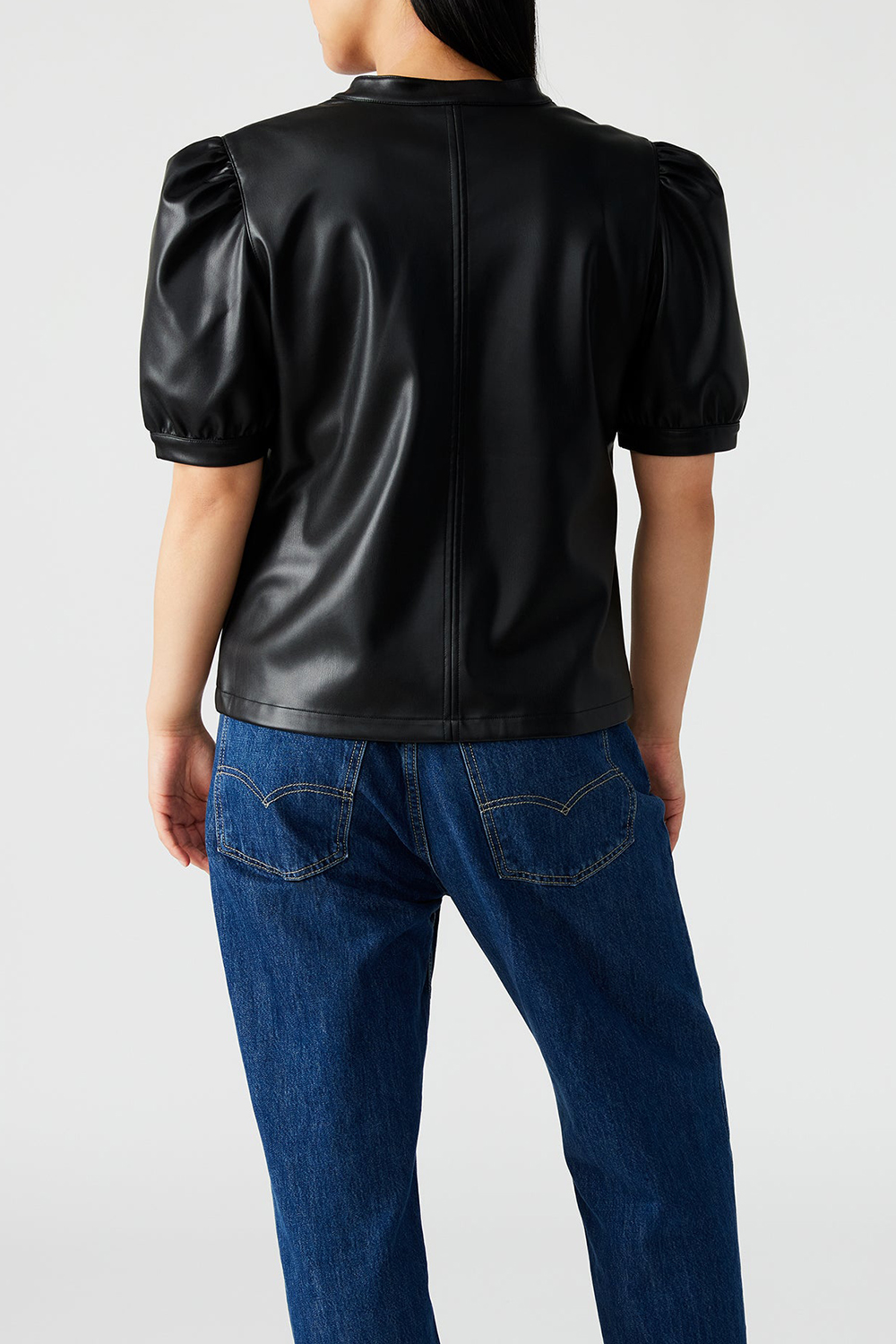 V-NECK TOP BLACK