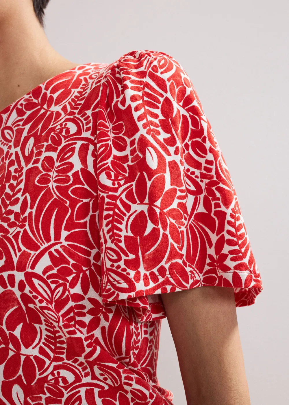 Fashionable High-End Red Printed Ladies Top