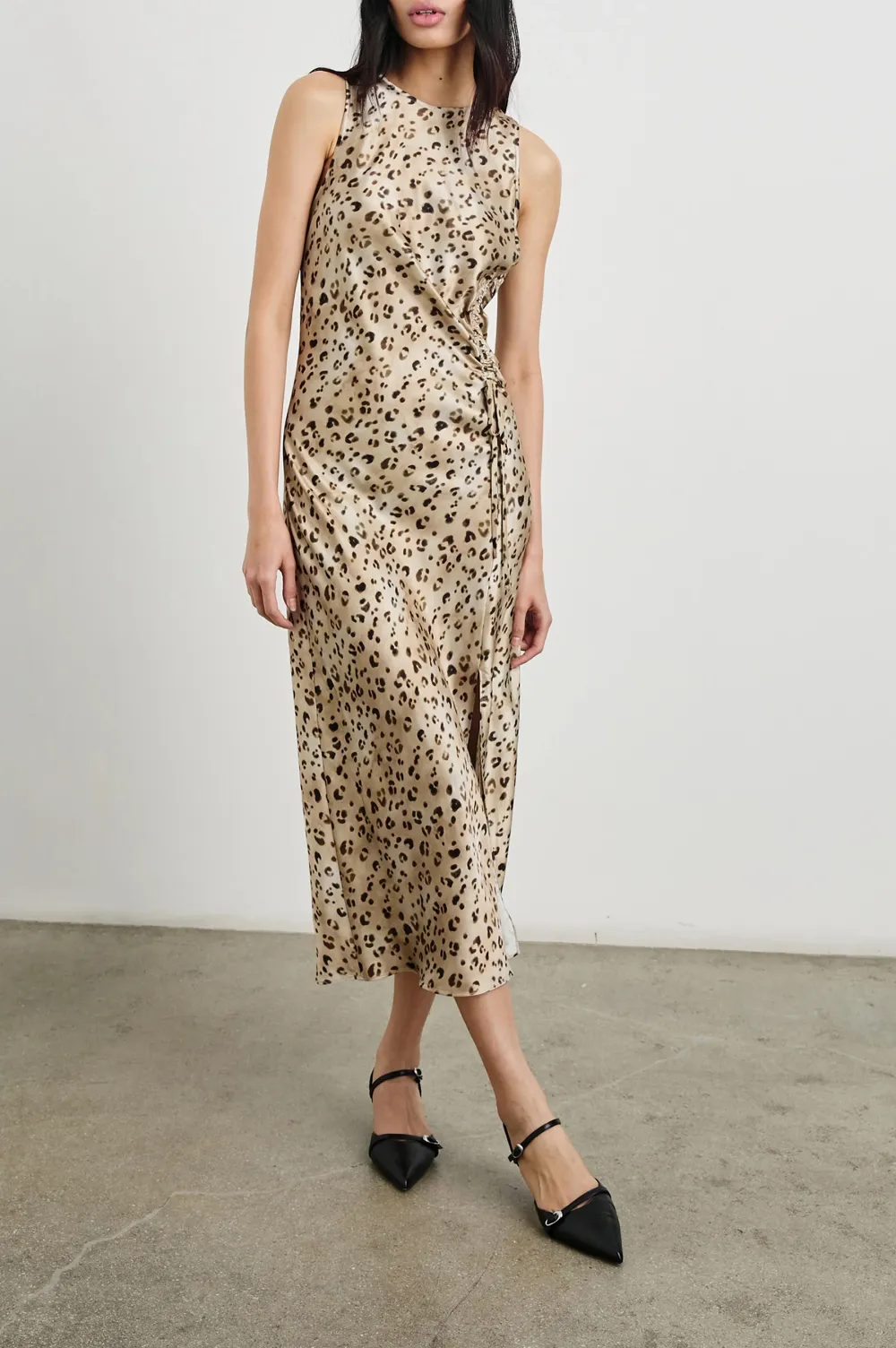 A Pleated Color-Block Dress With An Asymmetrical Side Waist Design