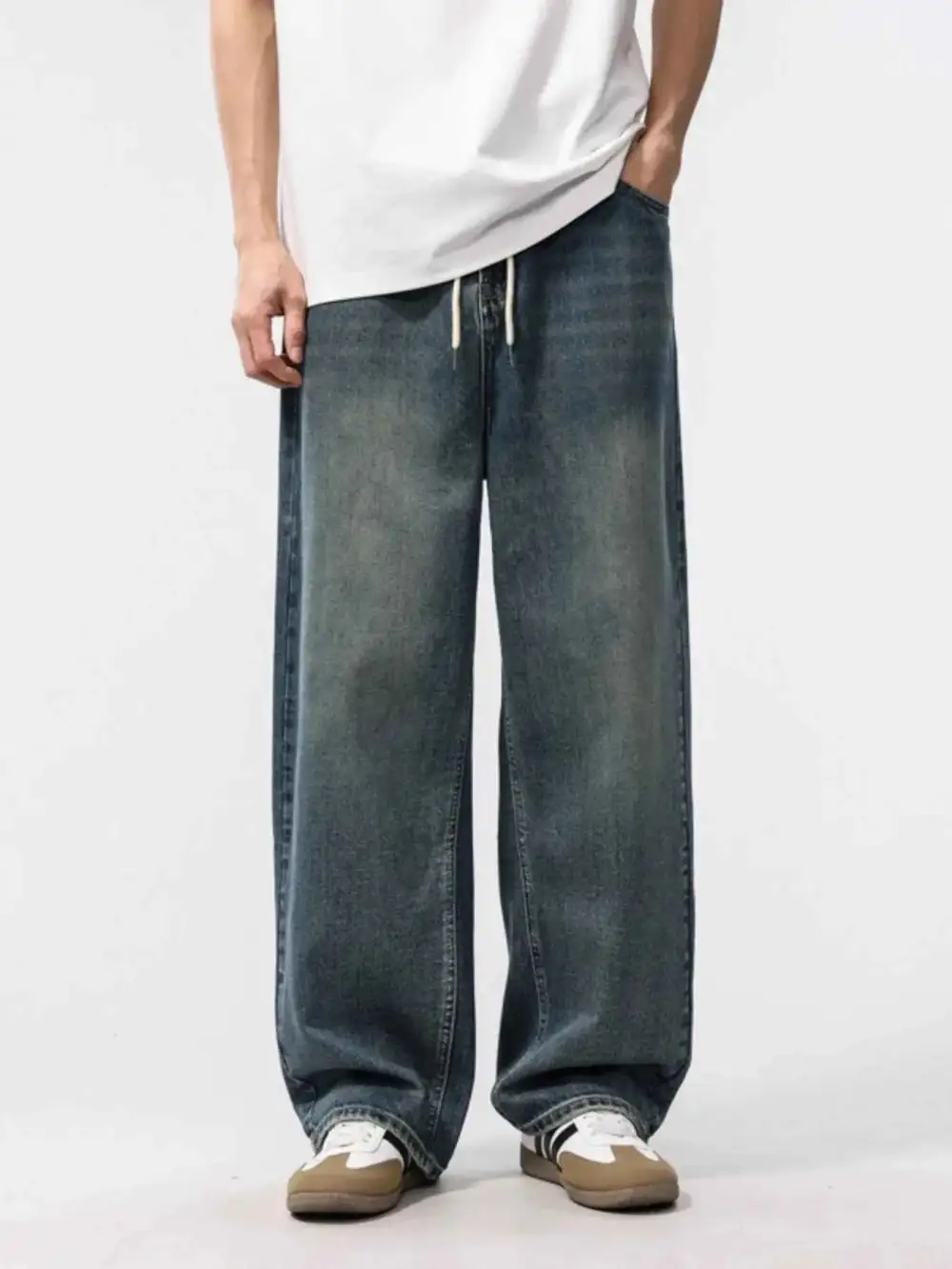 Easywear Wash Relaxed Fit Jeans