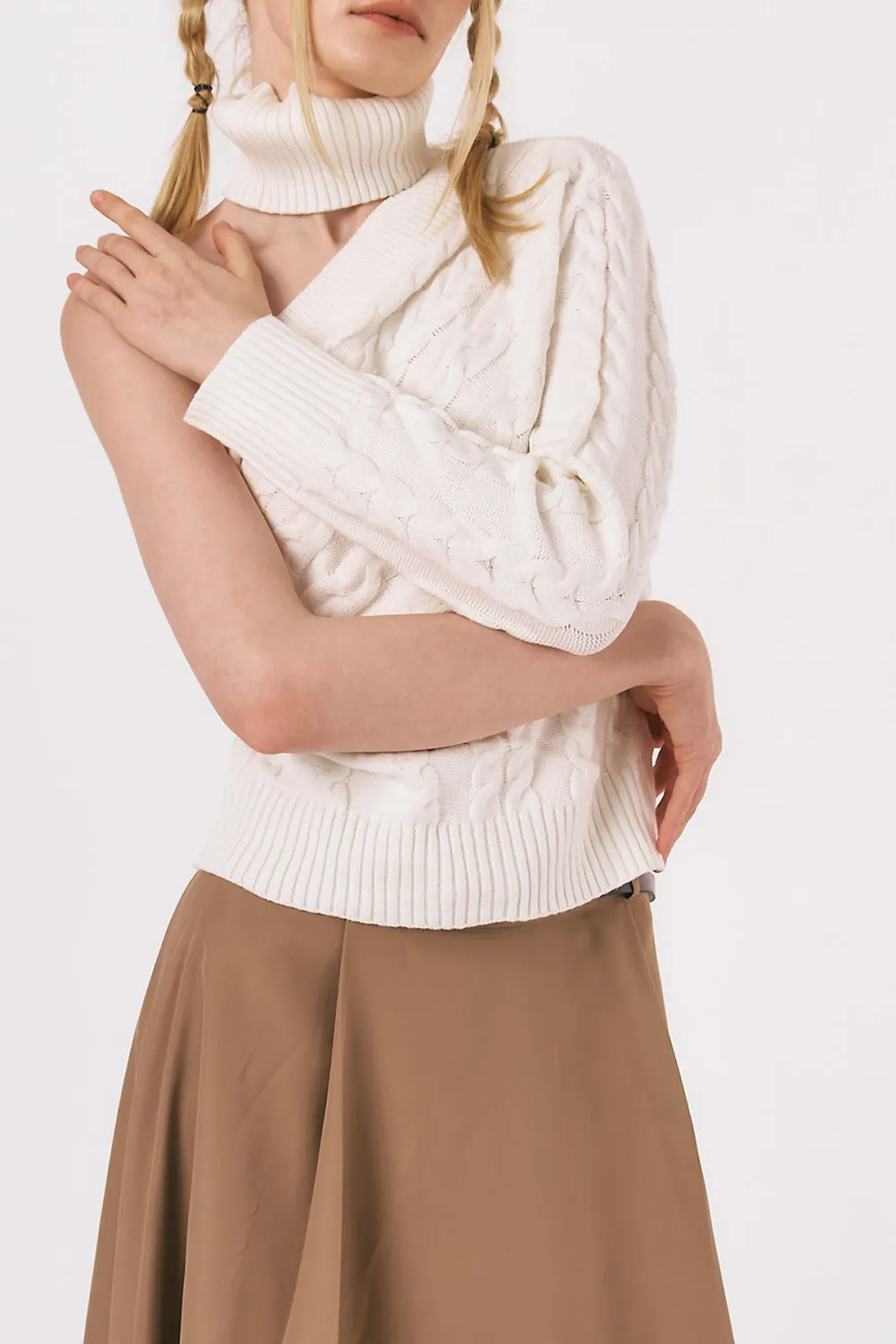 Lucia Oneshoulder Sweater Top