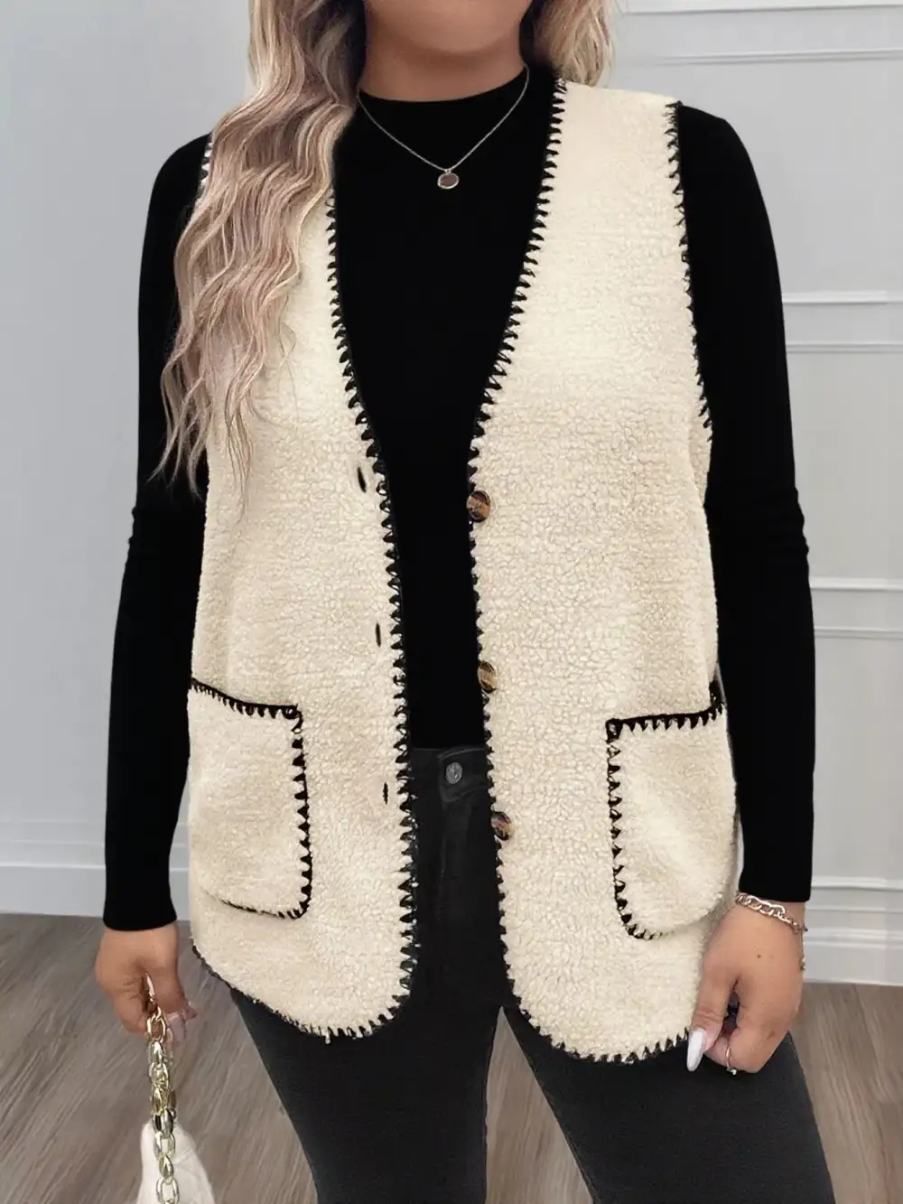 Plus Size Contrast Trim Button