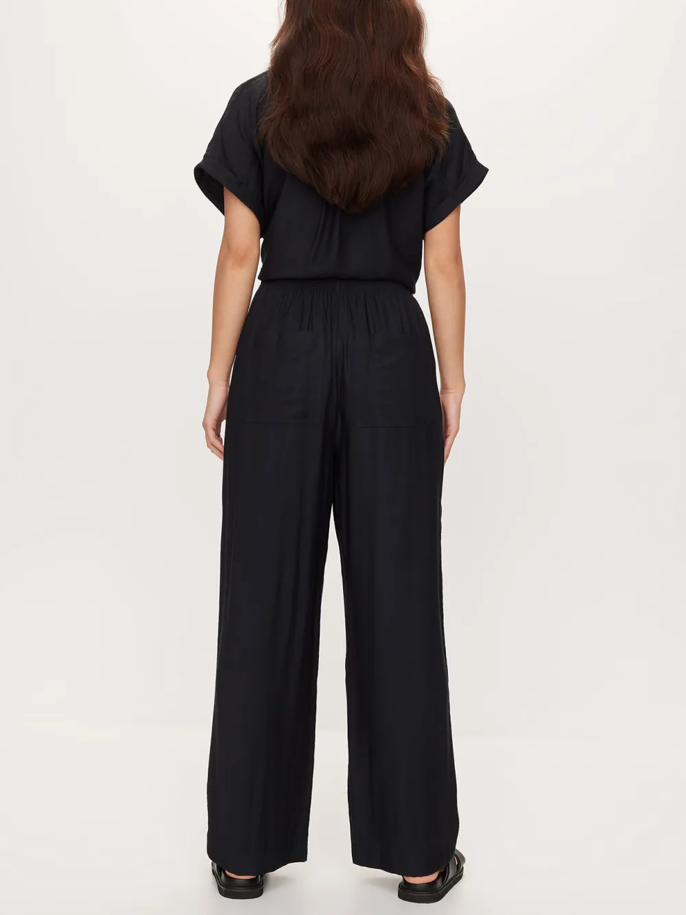 Relaxed Black Pant