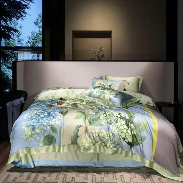 (Store Closing Sale) Refined Bed Linen Set