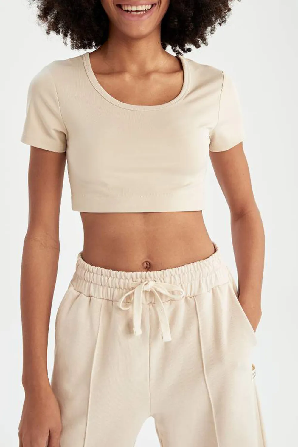 Elegant Crew Neck Solid Color T-Shirt