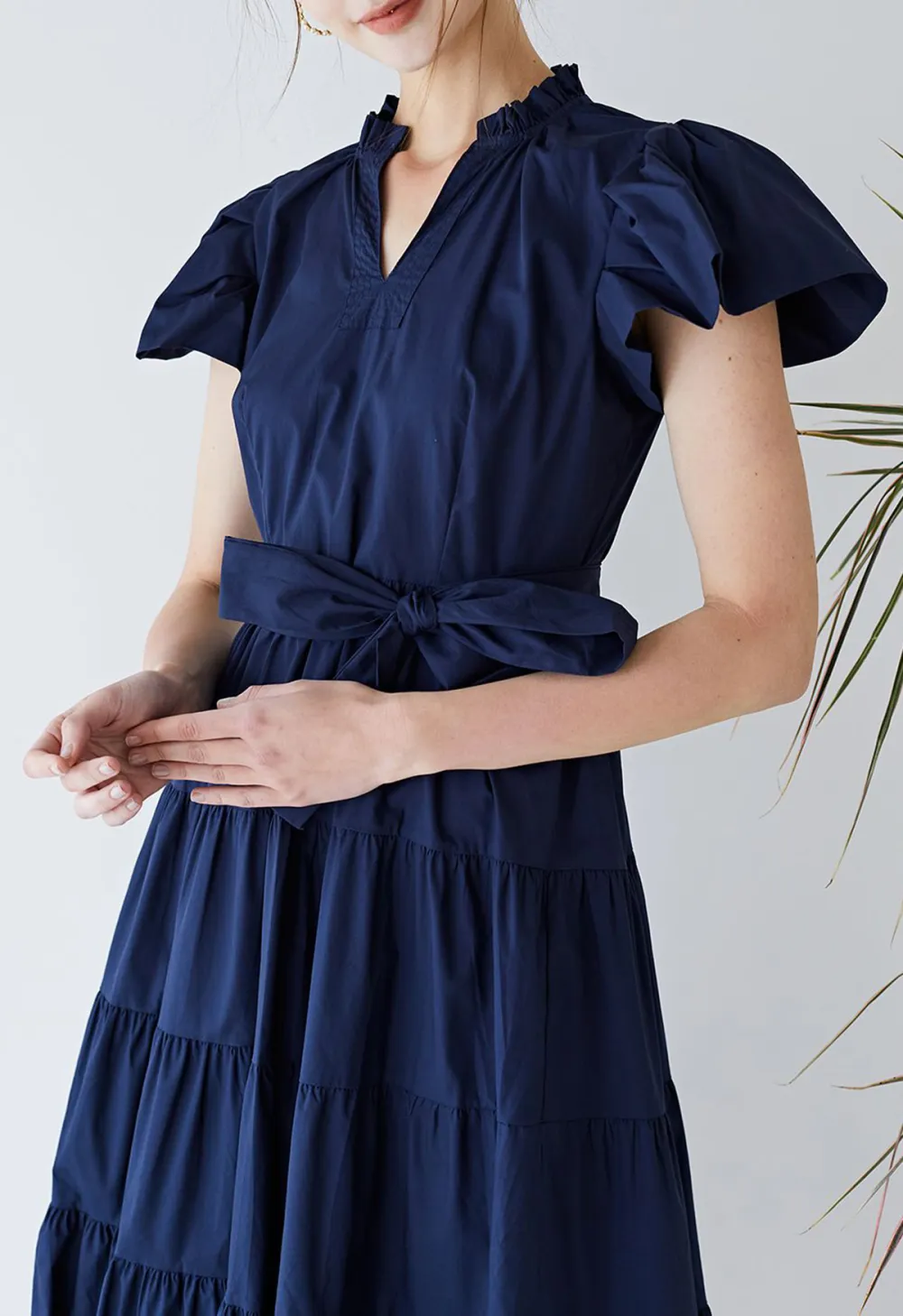 V-NECK FLUTTER SLEEVE RUFFLE COTTON DRESS IN NAVY