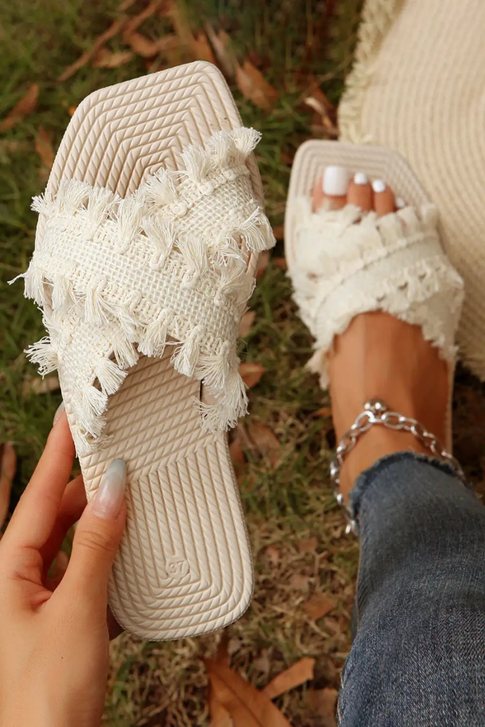 Tassel Woven Crossed Straps Flat Slippers