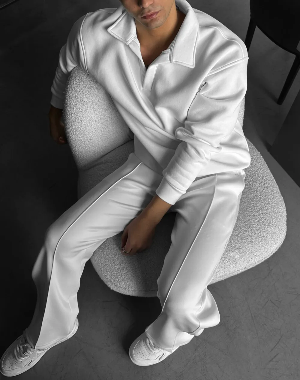 Weekend Relaxed Core Sweatshirt