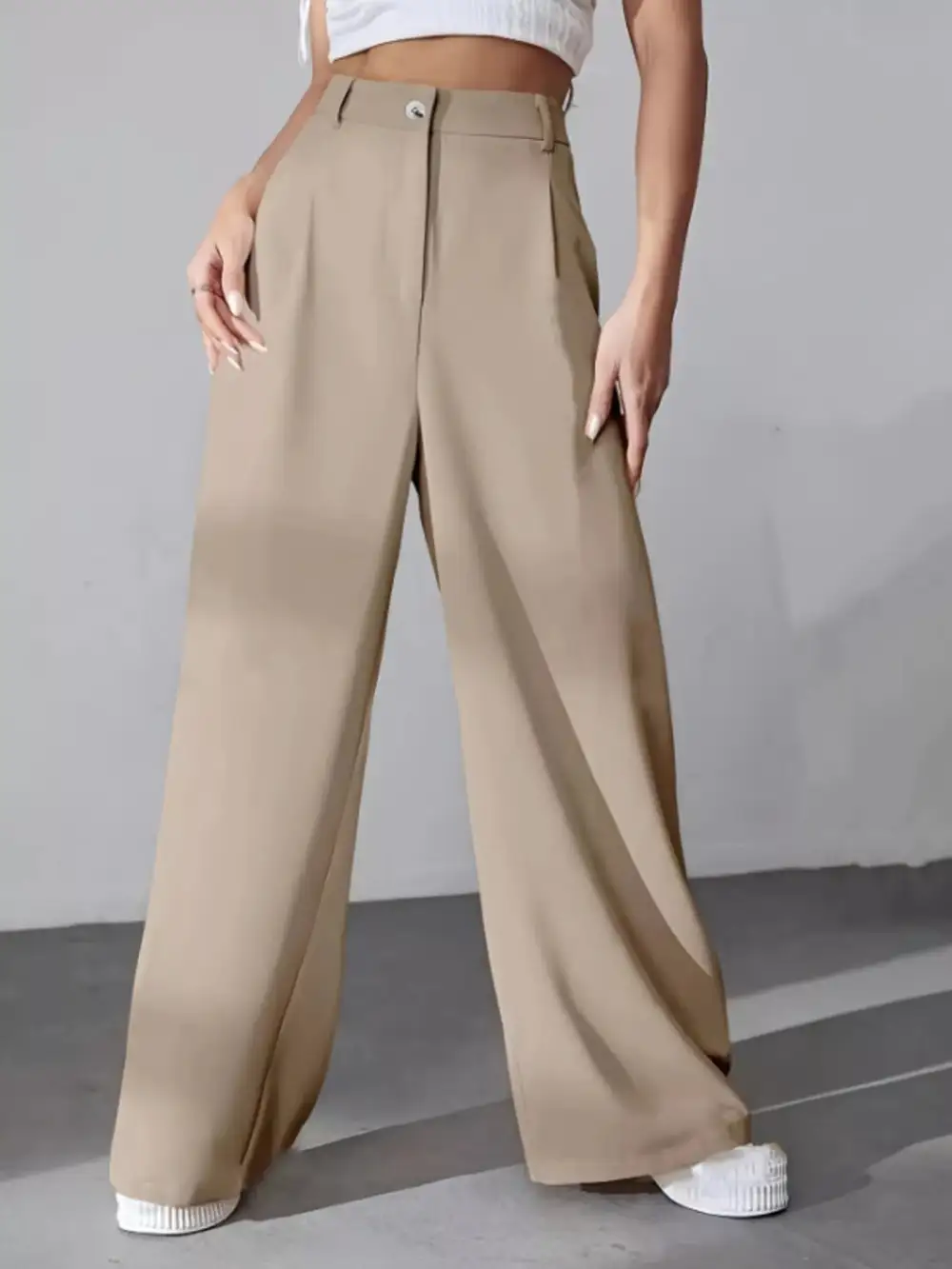 Relaxed Wide Leg Pleated Pants