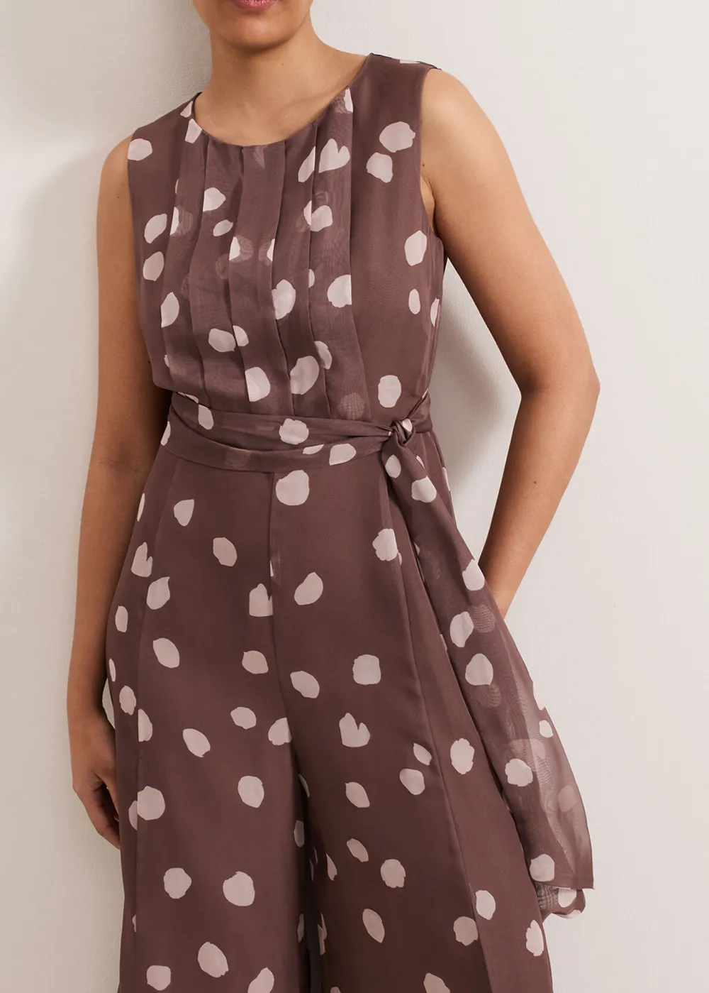 Soft Polka Dot Art Style Round Neck Sleeveless Dress