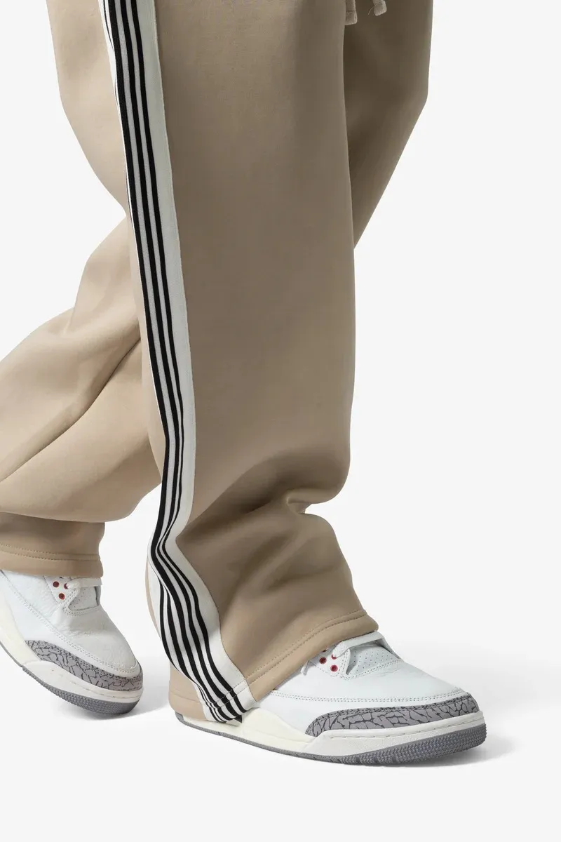 KHAKI STRIPE ACCENTED SWEATPANTS