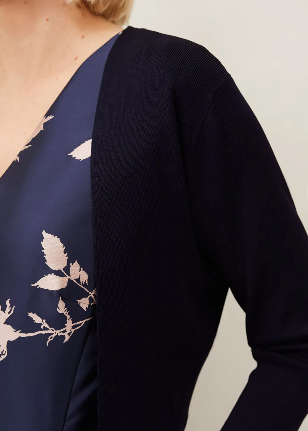 Black Simple Versatile Short Jacket