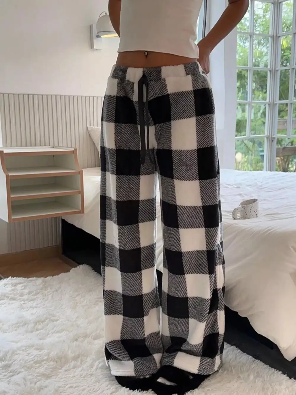 Relaxed Drawstring Wide Leg Pants