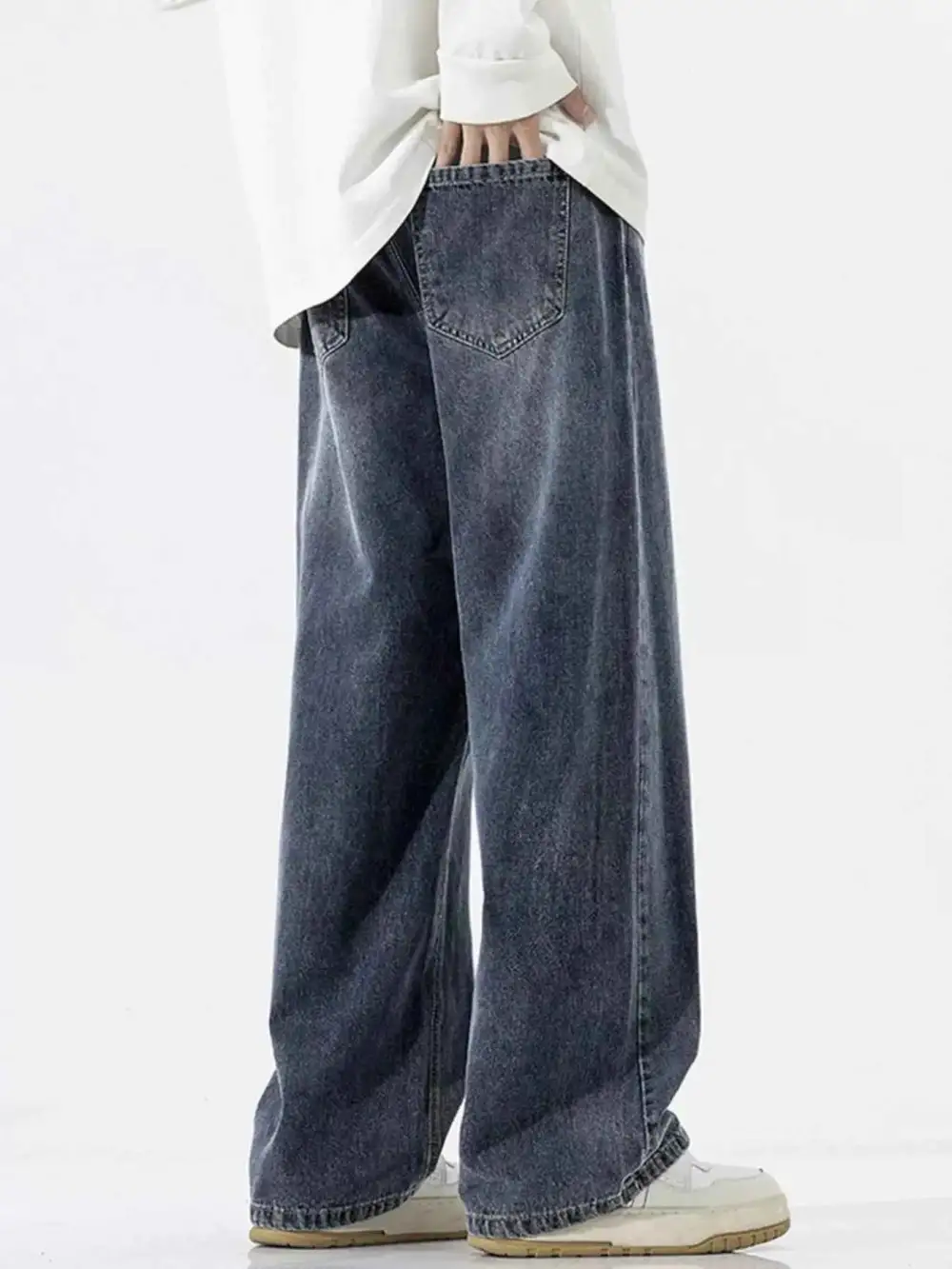 Wide-Leg Relaxed Fit Jeans
