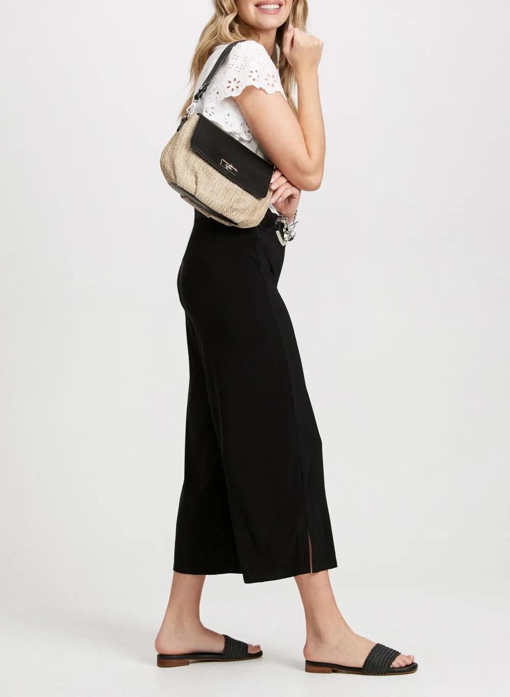 Loose-Fit Wide-Leg Pants With Side Slits