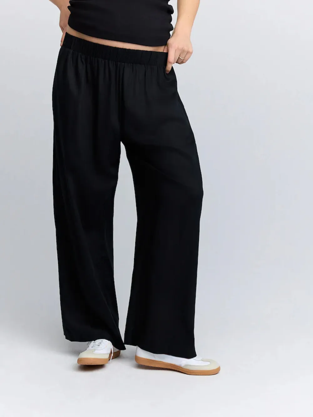 Black Wide-Leg Pants With Linen