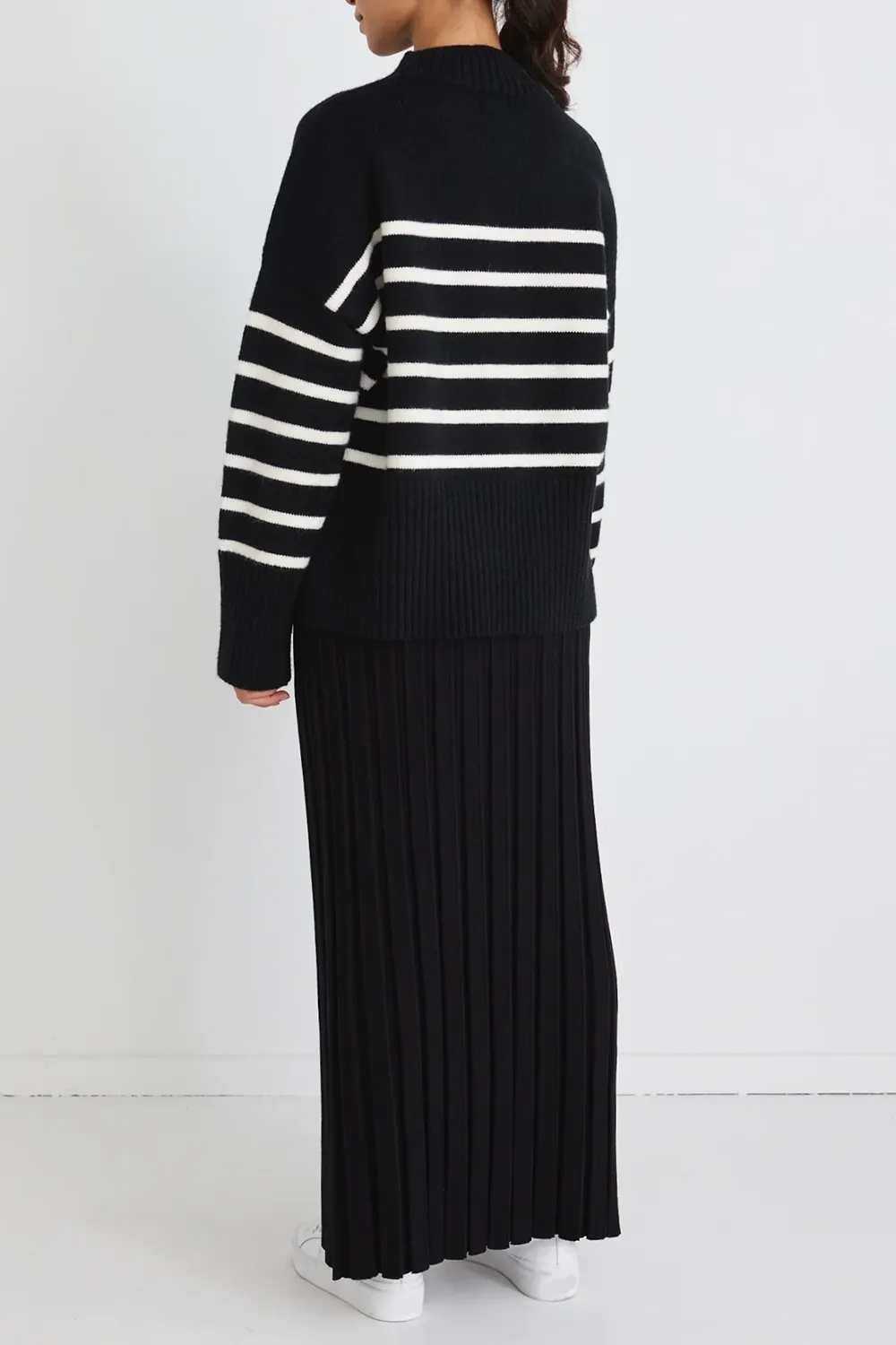 Black Pleated Maxi Skirt